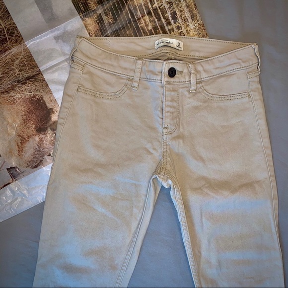 Abercrombie & Fitch girls pants - Picture 2 of 4